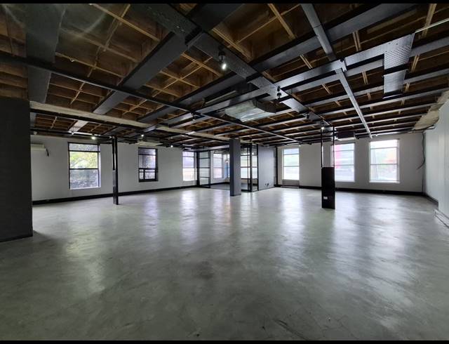 238M² OFFICE TO LET IN CRAIGHALL